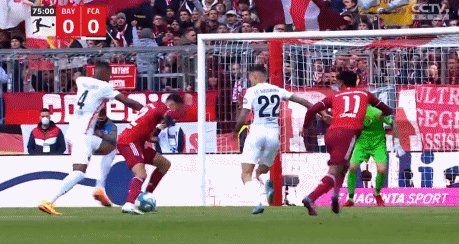 1649516702885078963.gif 拜仁75.gif